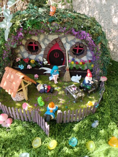 Maison de Hobbit, refuge Terreux du Village du Lys Enchanté