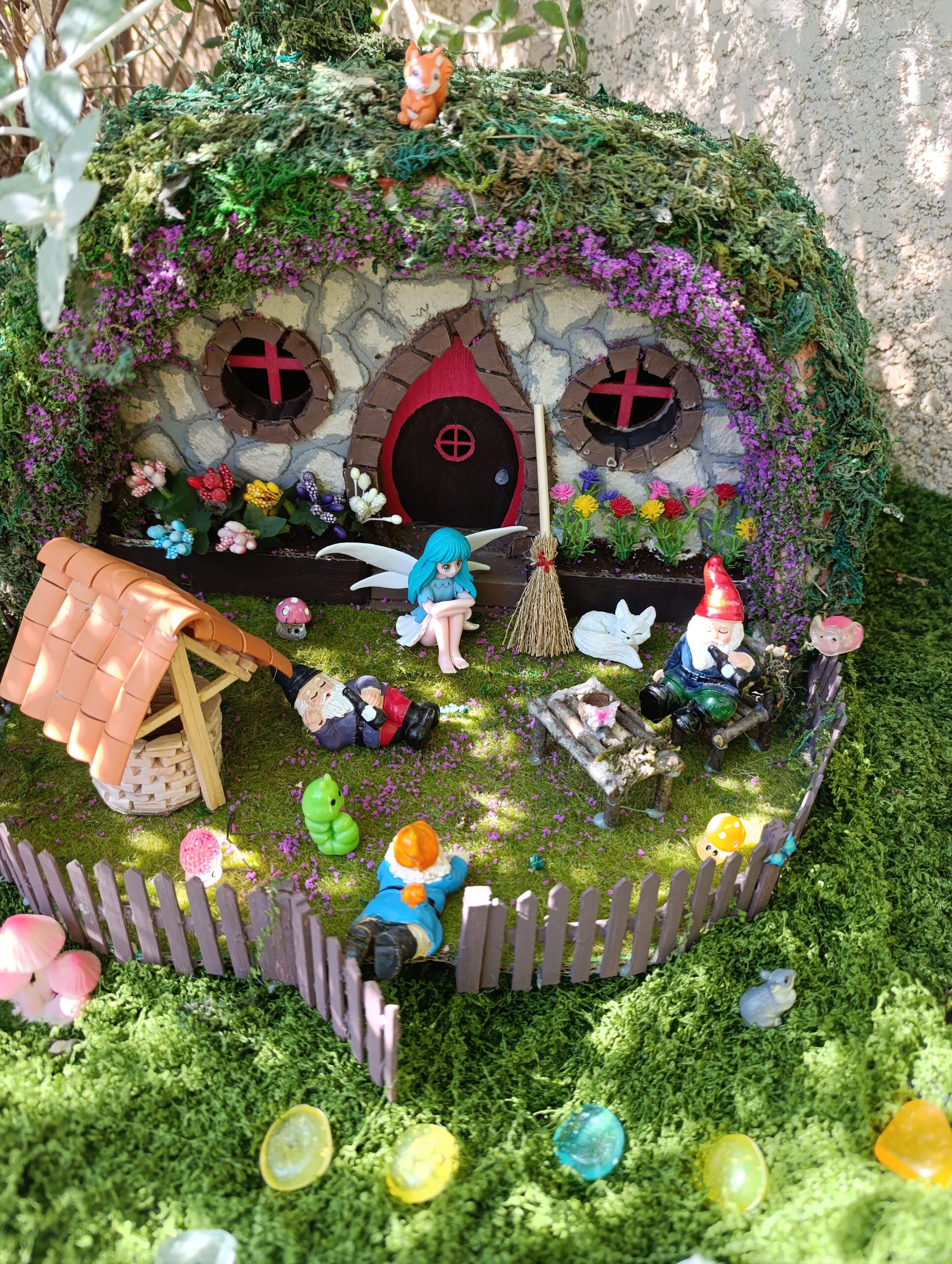 Maison de Hobbit, refuge Terreux du Village du Lys Enchanté