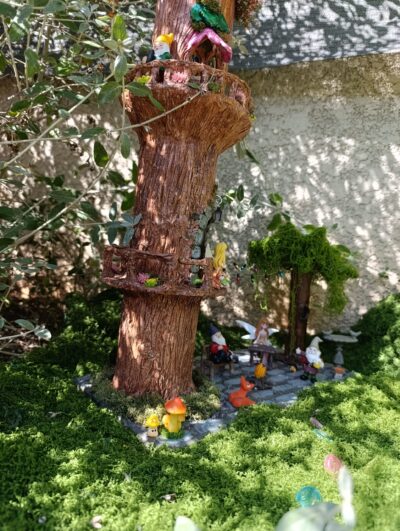 🌳✨Maison Arbre refuge Sylvestre du Village du Lys Enchanté