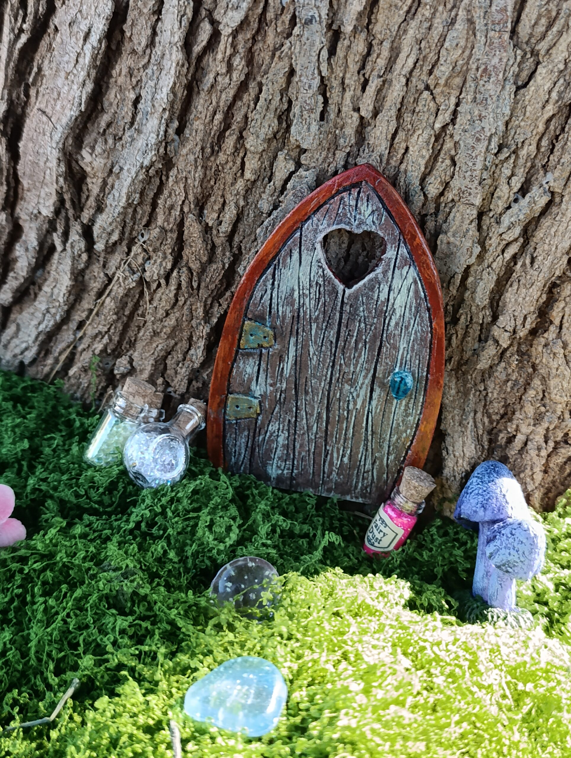 Porte féerique coeur du bois – Image 3