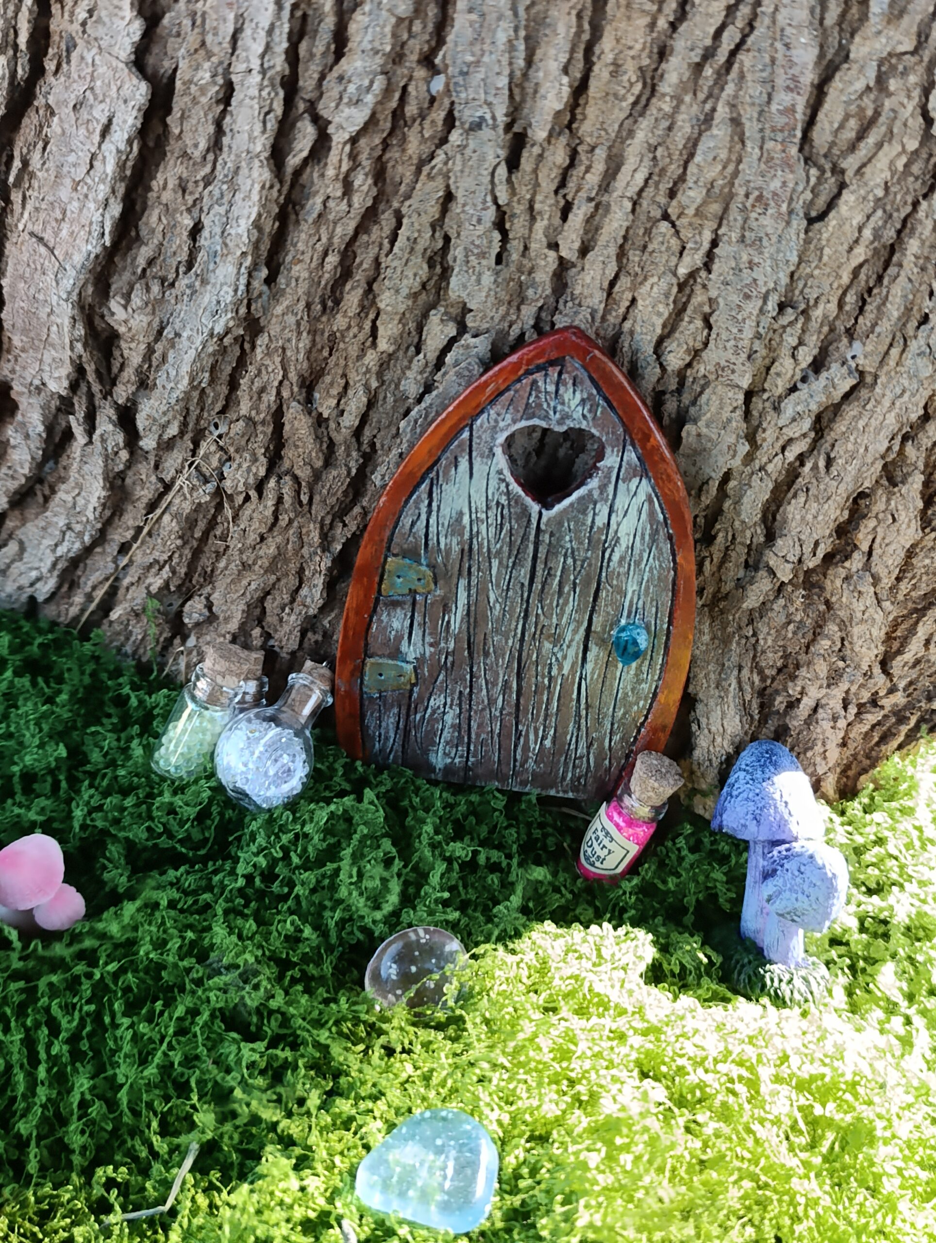 Porte féerique coeur du bois – Image 2