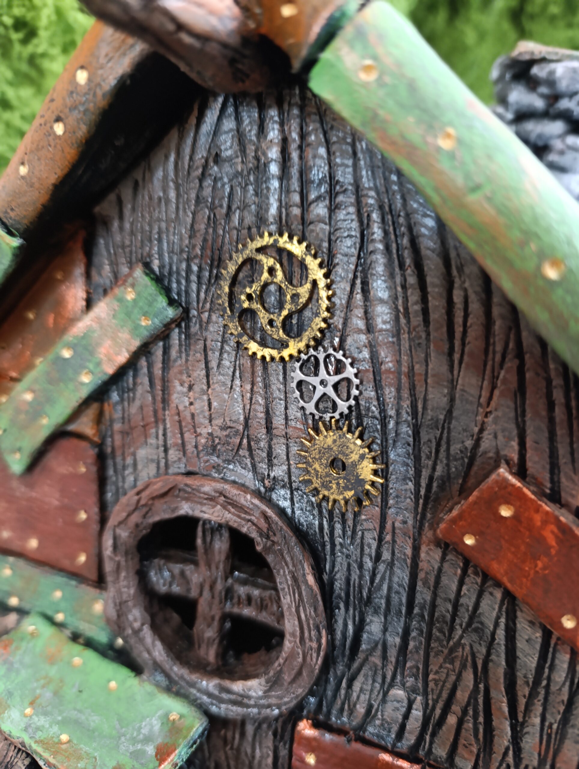 La Maison Rafistolée, abri Bricolé du Village du Lys Enchanté – Image 21