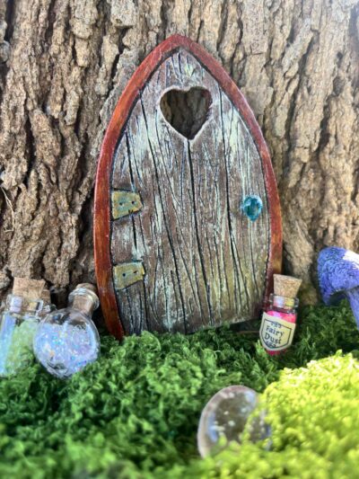 Porte féerique coeur du bois