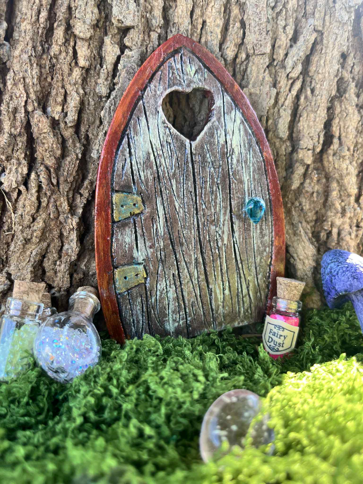 Porte féerique coeur du bois