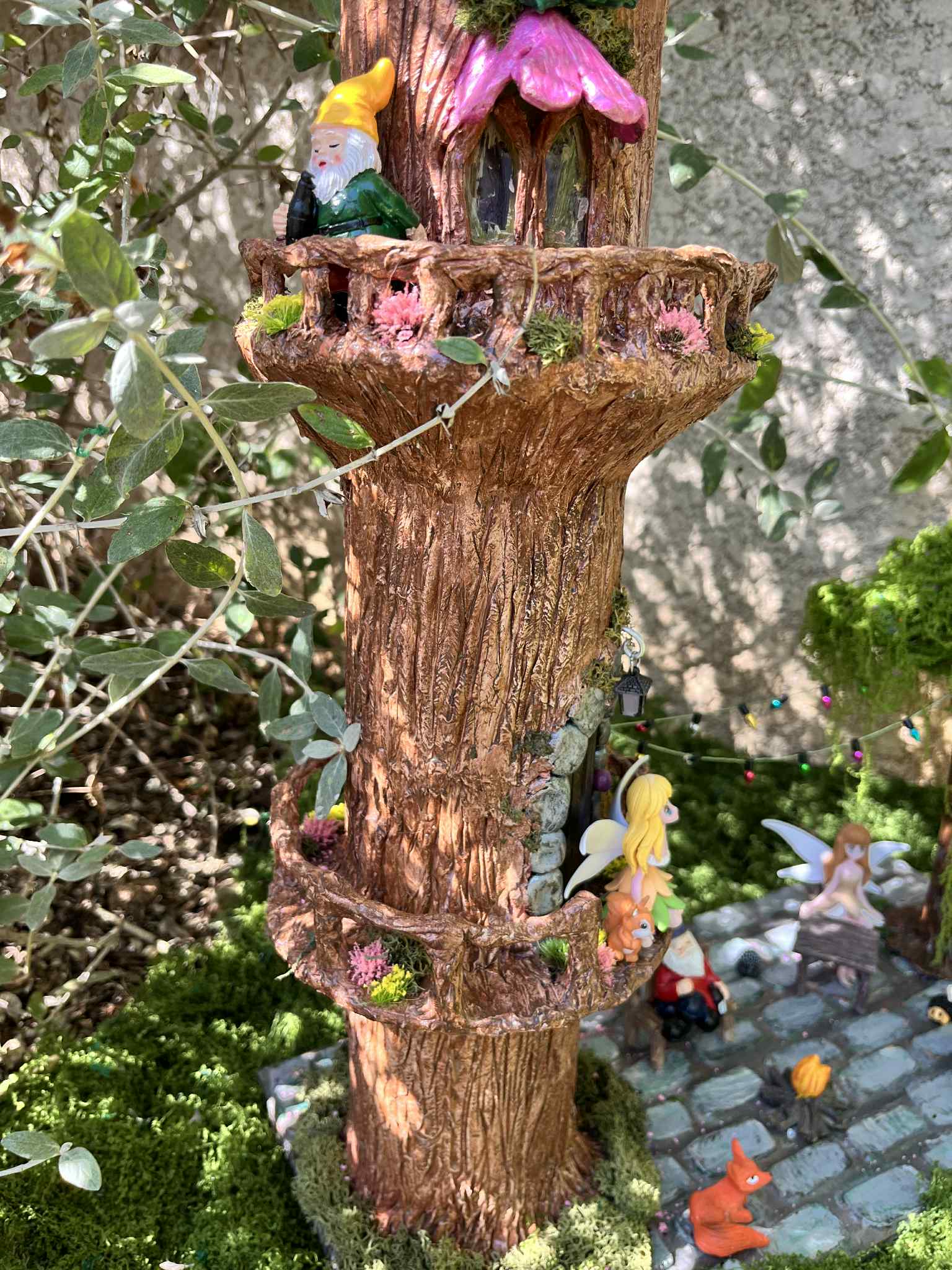 🌳✨Maison Arbre refuge Sylvestre du Village du Lys Enchanté – Image 7