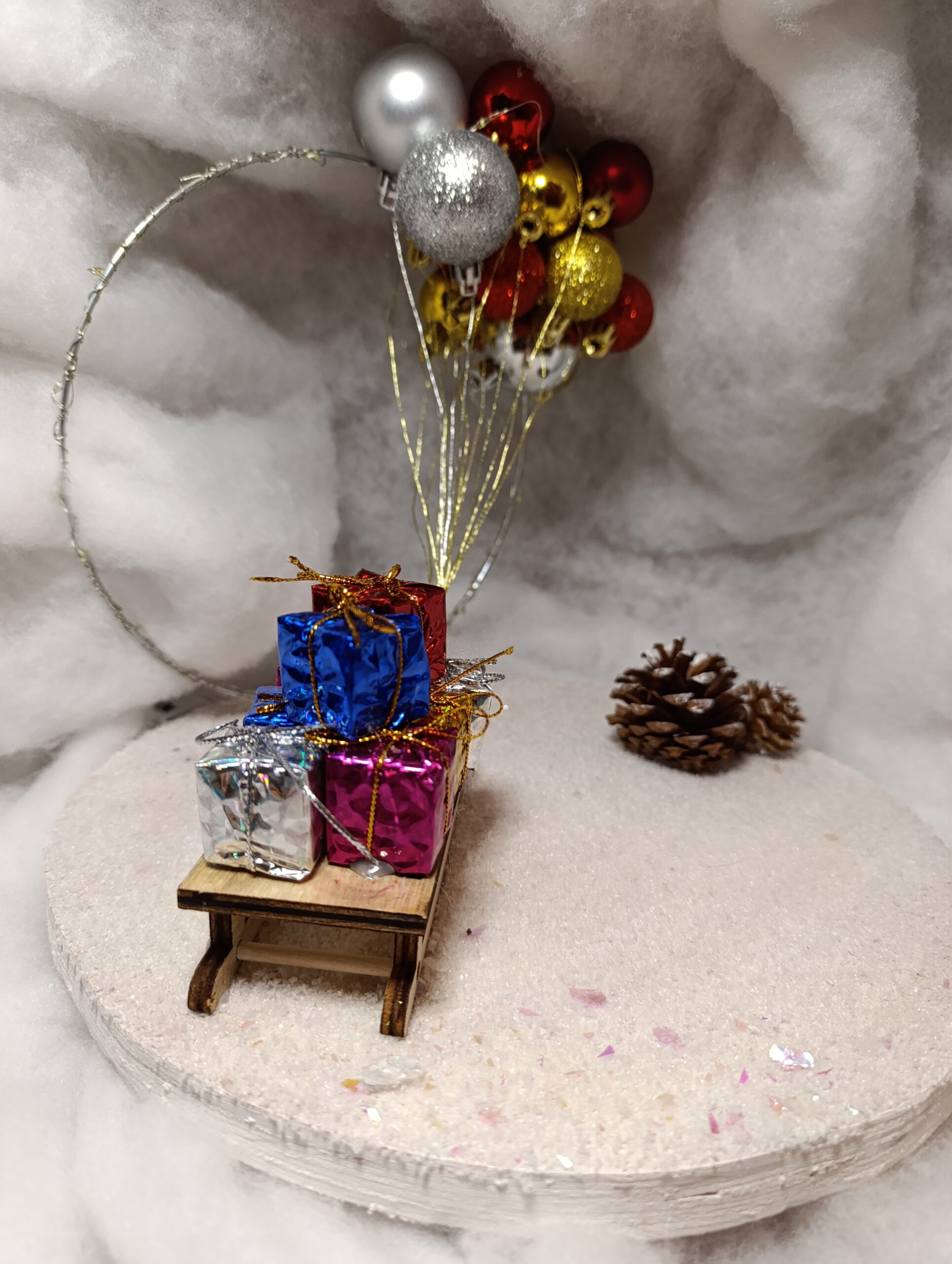 IMG_20251209_093214 🎄 Décoration de Noël artisanale – L’Ours et les Ballons de Noël – Image 4