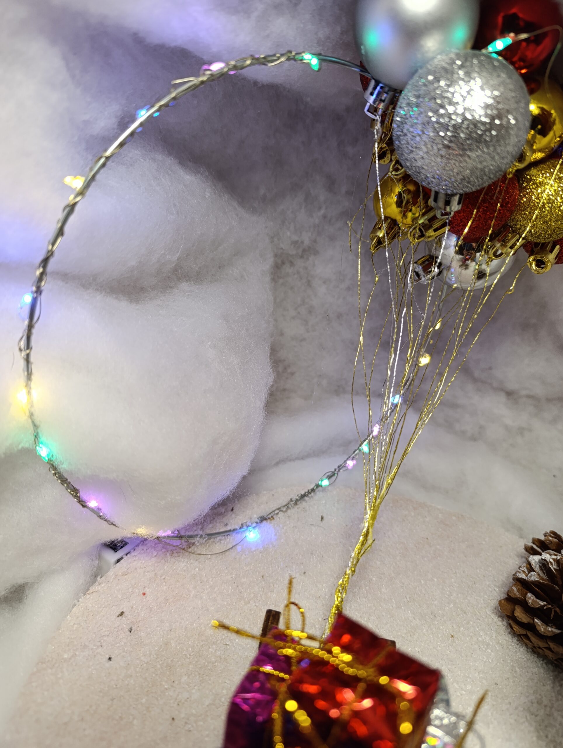 IMG_20251209_093248 🎄 Décoration de Noël artisanale – L’Ours et les Ballons de Noël – Image 6