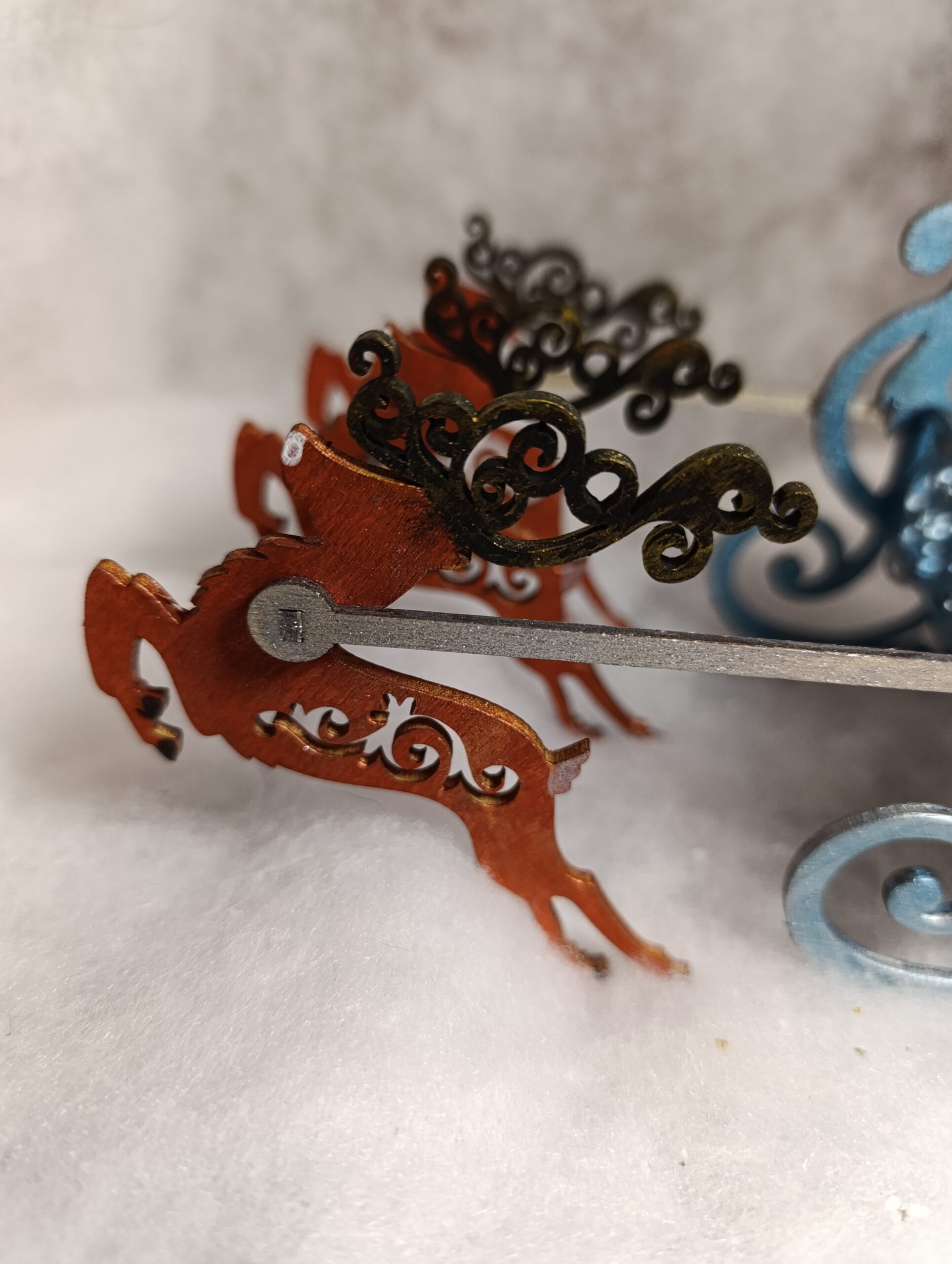 IMG_20251209_114243 ❄️✨ Traîneau Bleu Boréal – Le Messager des Nuits Givrées – Image 6