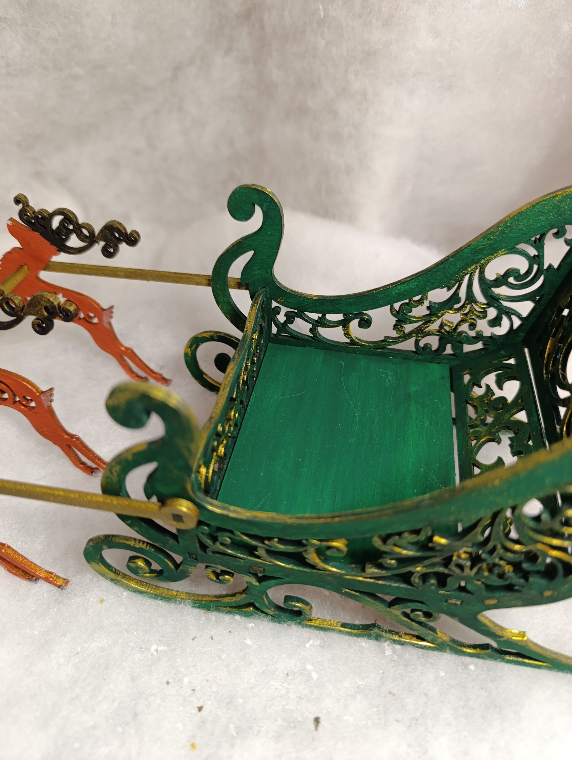 IMG_20251209_114326 🌲✨ Traîneau Vert Émeraude Le Gardien des Forêts Hivernales – Image 7