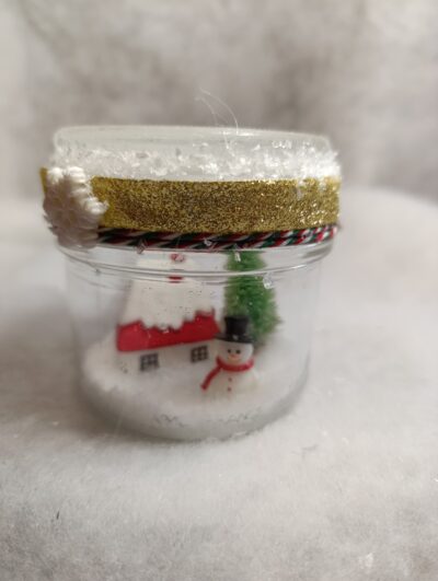 Scène de Noël sur verre – La Maison sous la Neige