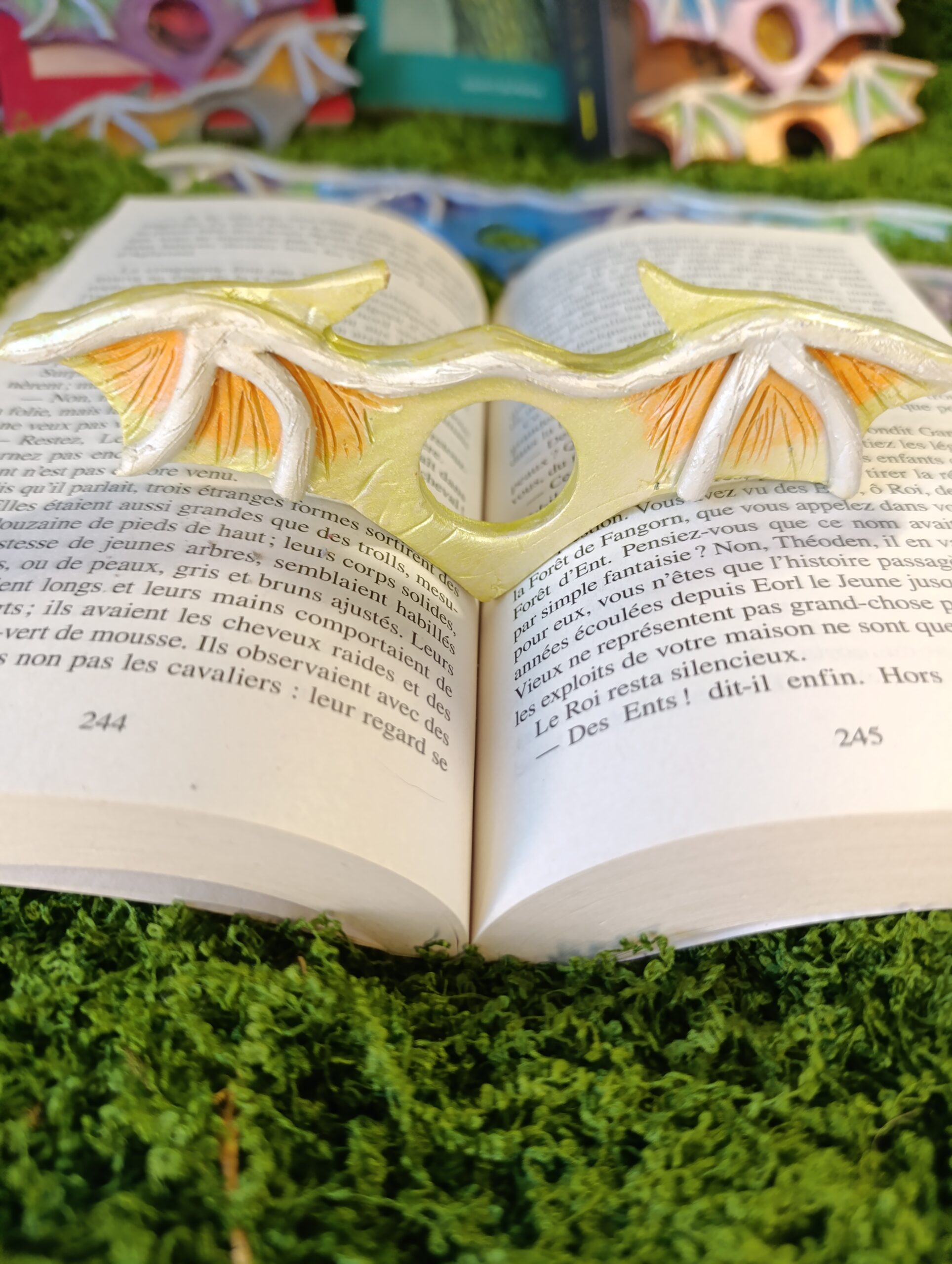 rune féerique celtique – gardienne des murmures enchantés rune féerique celtique – gardienne des murmures enchantés