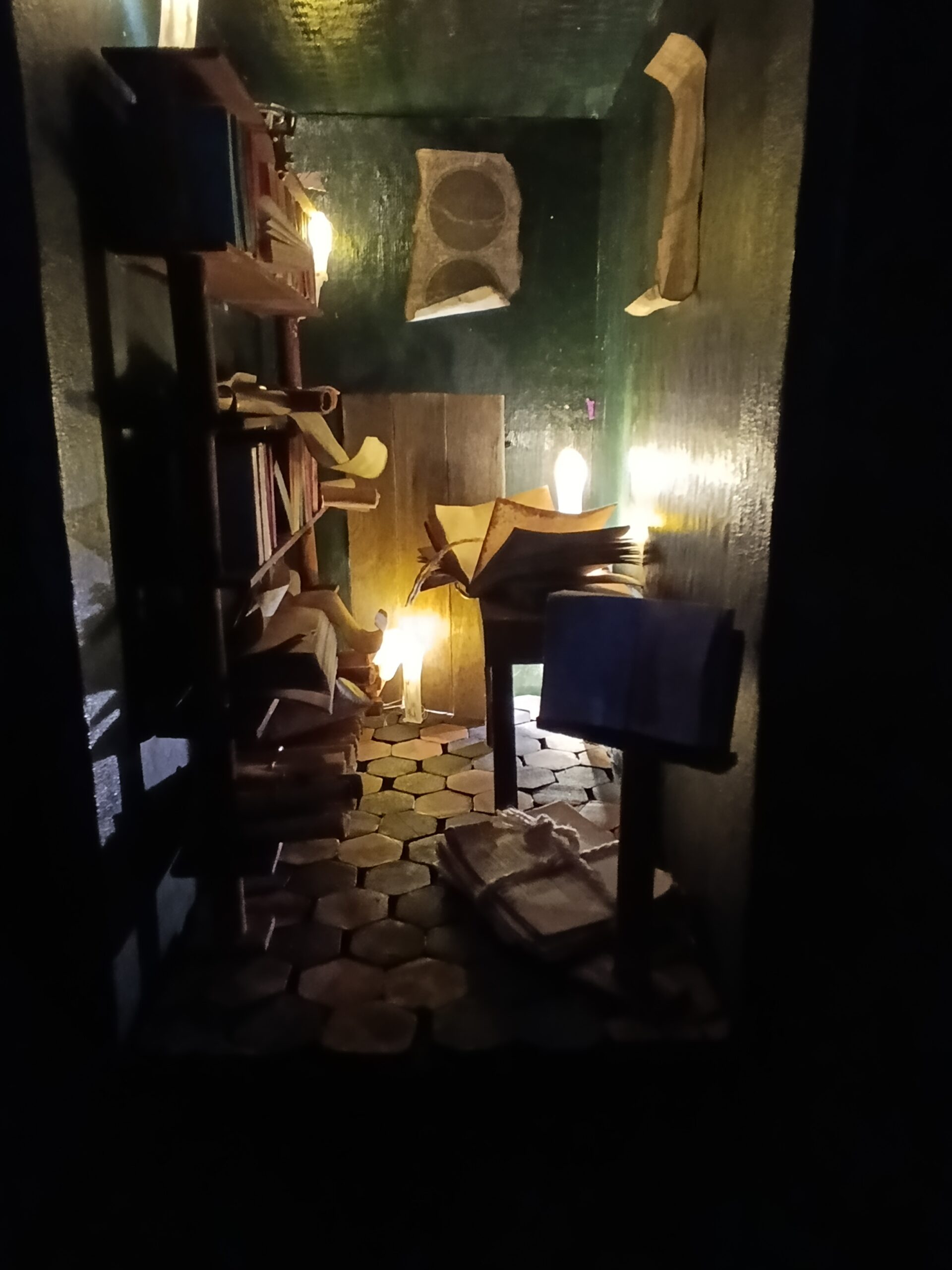 le grimoire des mondes cachés – booknook féerique du village du lys enchanté le grimoire des mondes cachés – booknook féerique du village du lys enchanté