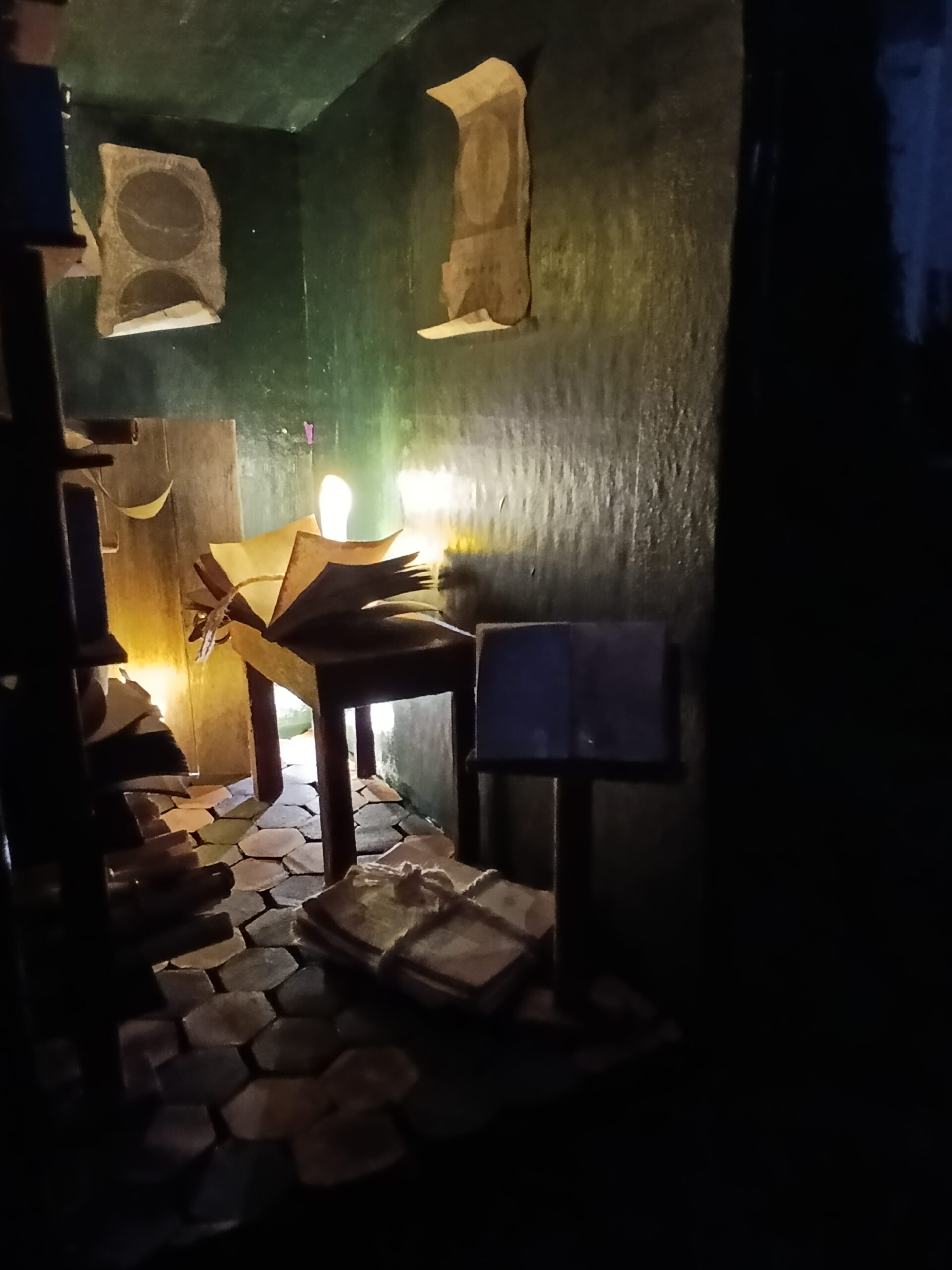 le grimoire des mondes cachés – booknook féerique du village du lys enchanté le grimoire des mondes cachés – booknook féerique du village du lys enchanté