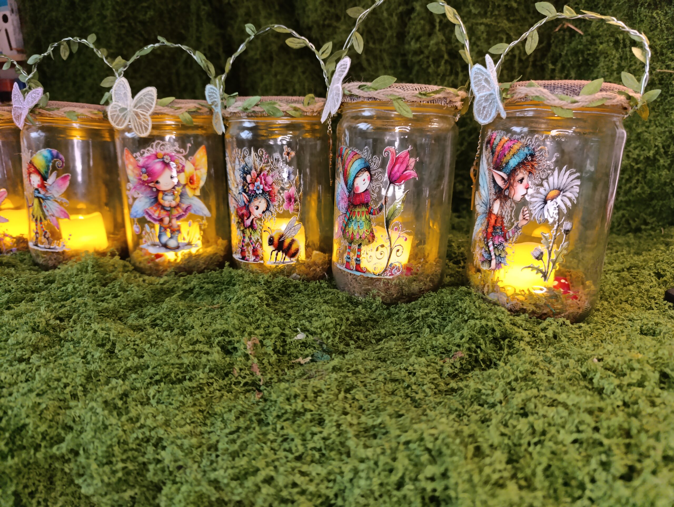 l’Échoppe des distillats – booknook féerique pour bibliothèque l’Échoppe des distillats – booknook féerique pour bibliothèque