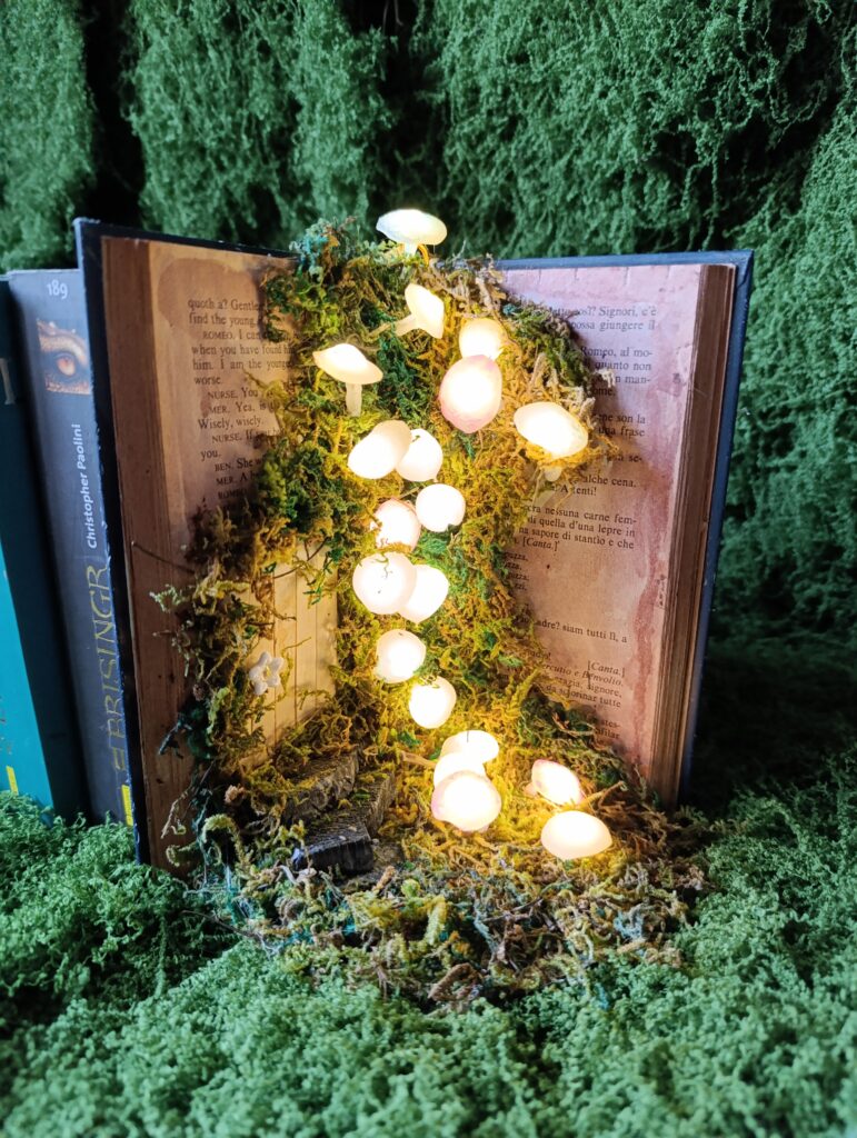 Cascade de champignons lumineux Book Nook la cascade de champignons lumineux