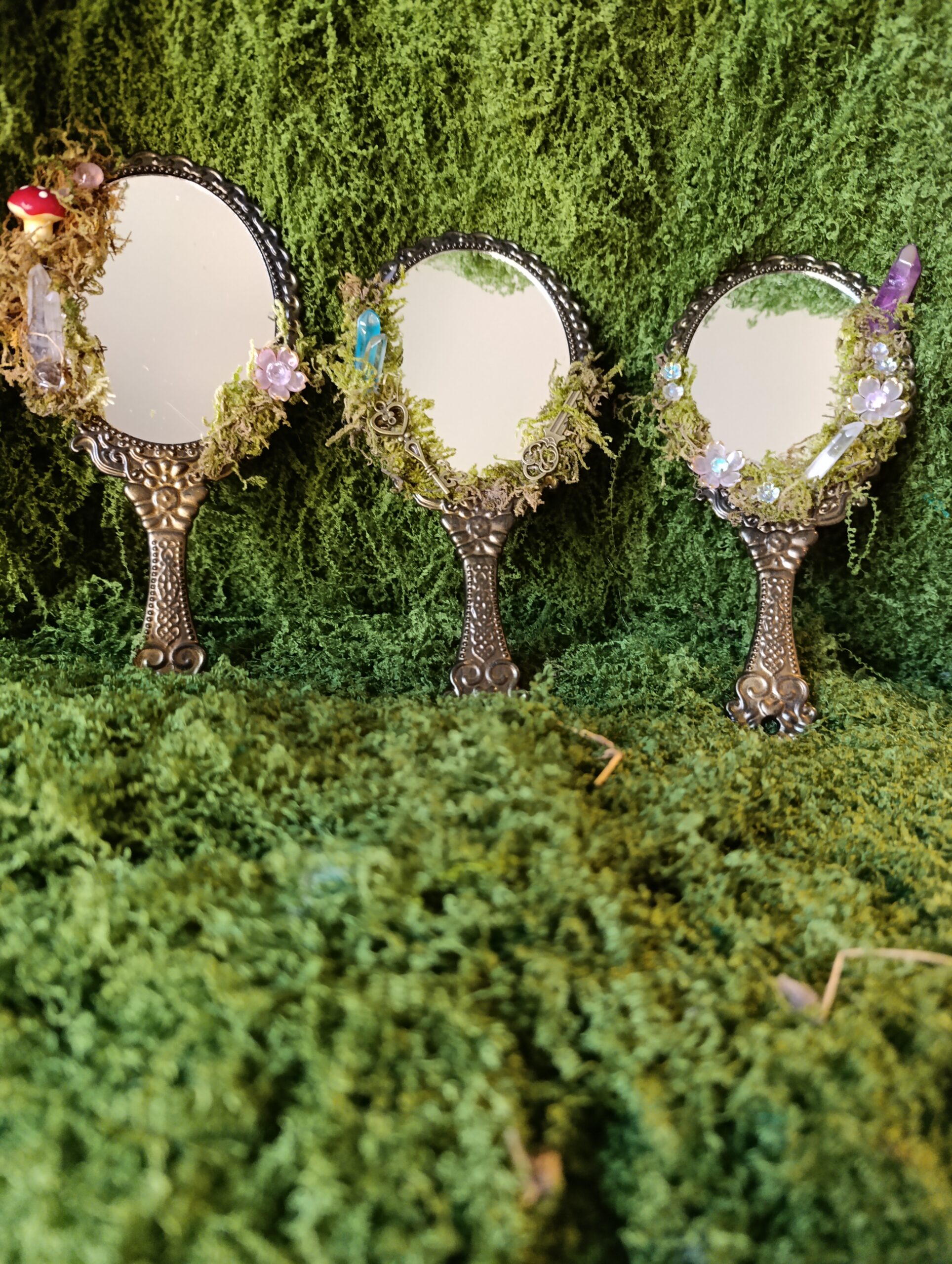 miroir féerique – Éclat de clairière enchantée miroir féerique – Éclat de clairière enchantée